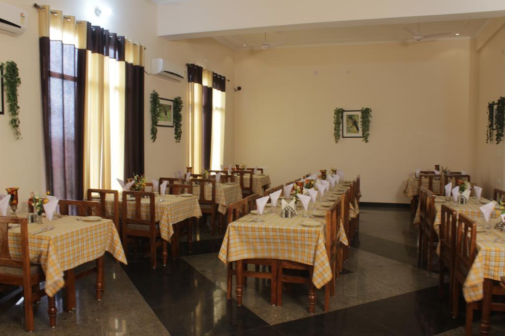 בהאראטפור Geetanjali Hotel & Motel מראה חיצוני תמונה