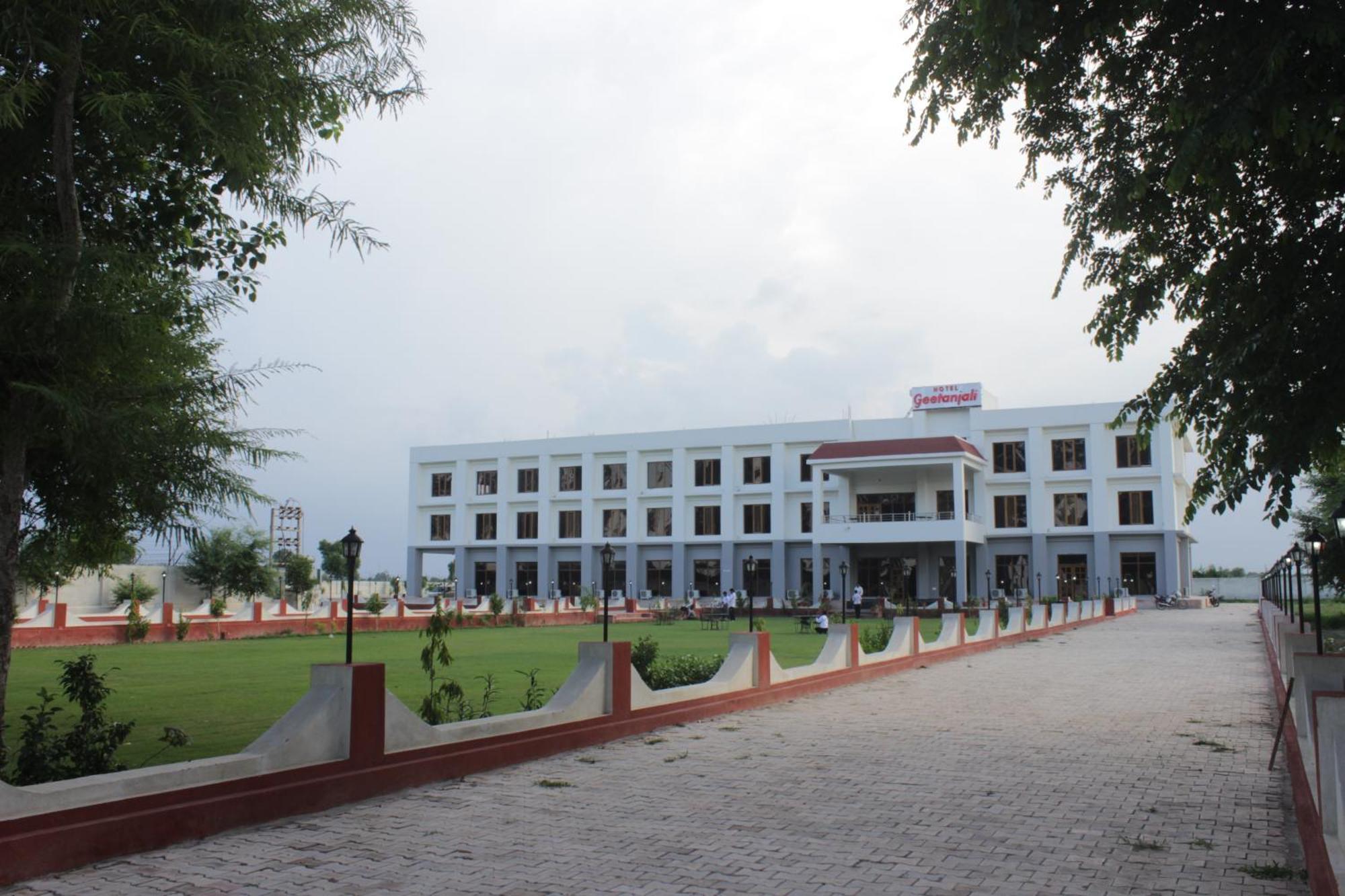 בהאראטפור Geetanjali Hotel & Motel מראה חיצוני תמונה