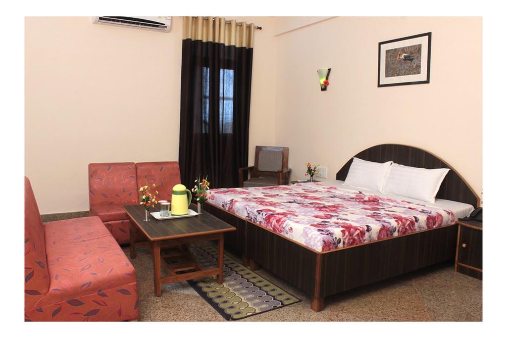 בהאראטפור Geetanjali Hotel & Motel חדר תמונה