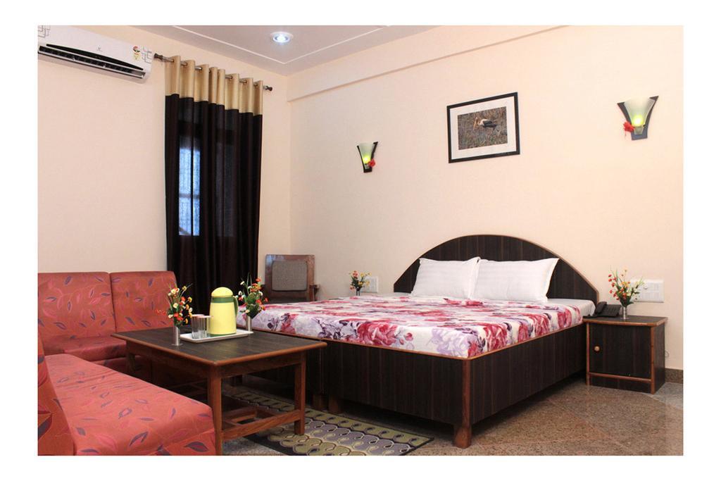 בהאראטפור Geetanjali Hotel & Motel חדר תמונה