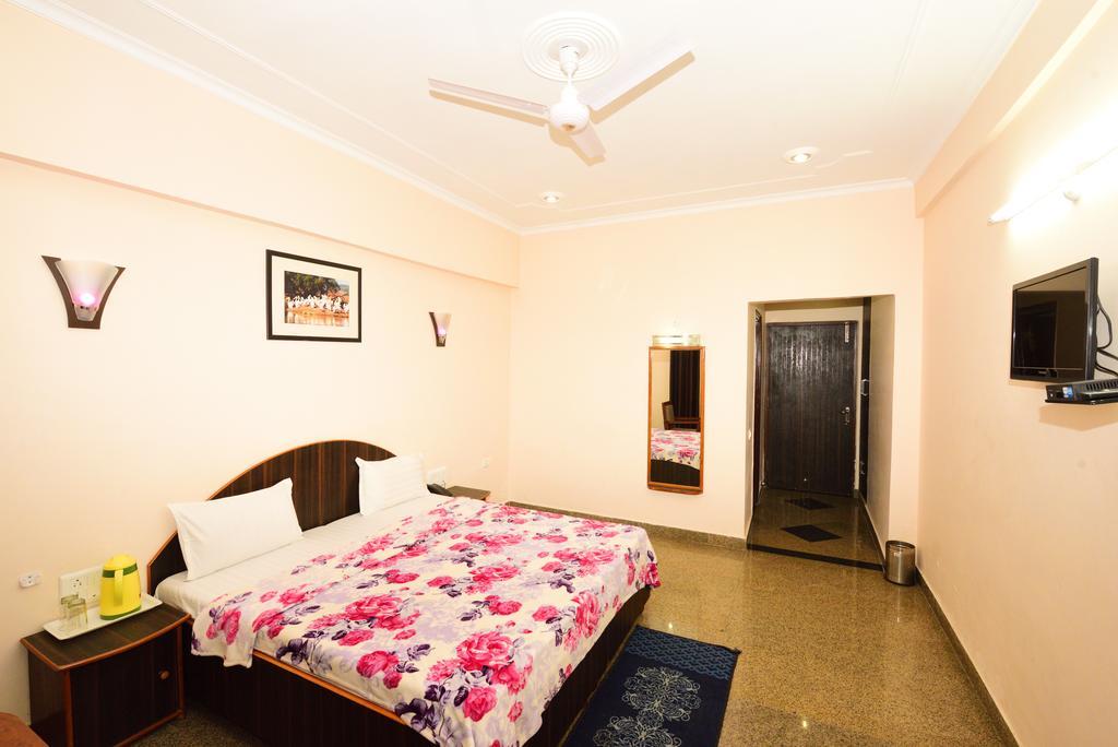בהאראטפור Geetanjali Hotel & Motel מראה חיצוני תמונה